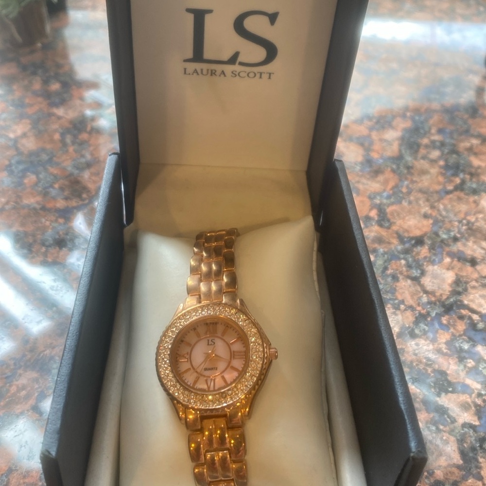 NWT Women’s Watch